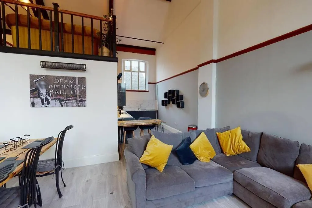 Hu1 Boutique City Apartment- Sleeps 6 Kingston upon Hull 0*,  United Kingdom