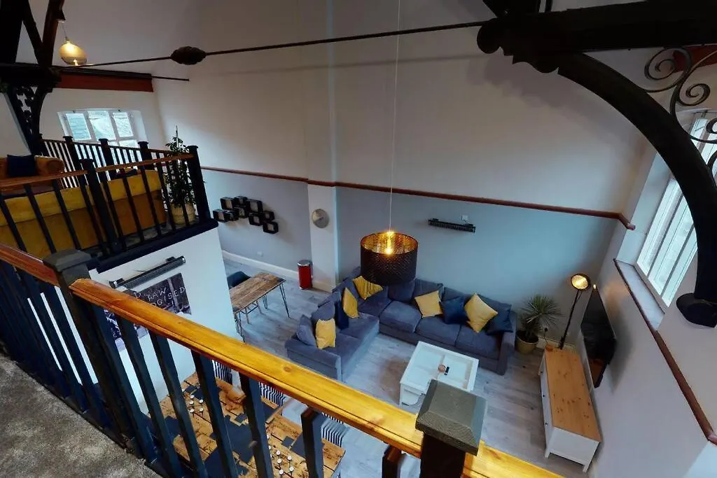Hu1 Boutique City Apartment- Sleeps 6 Kingston upon Hull 0*,